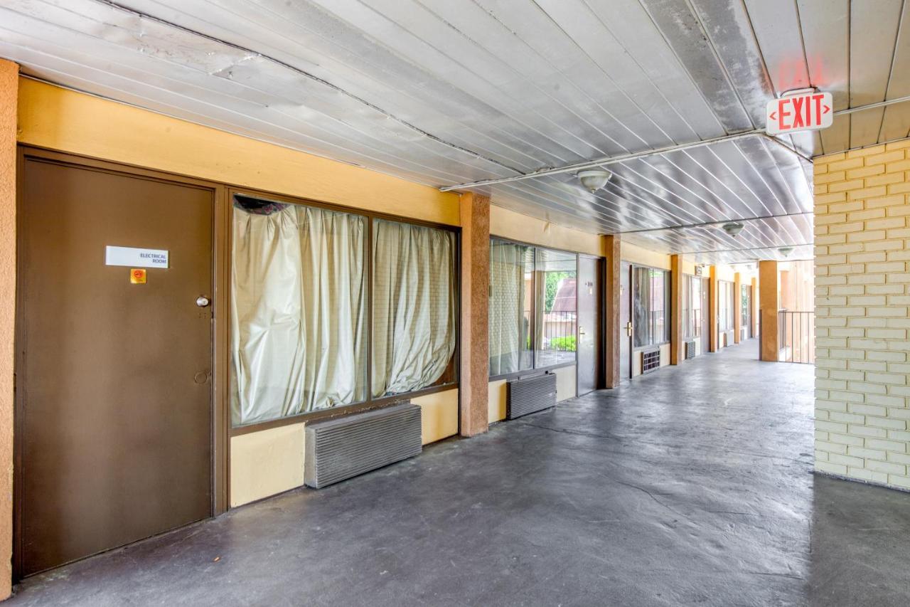 Oyo Hotel Decatur I-20 East & Wesley Club Dr Exterior foto