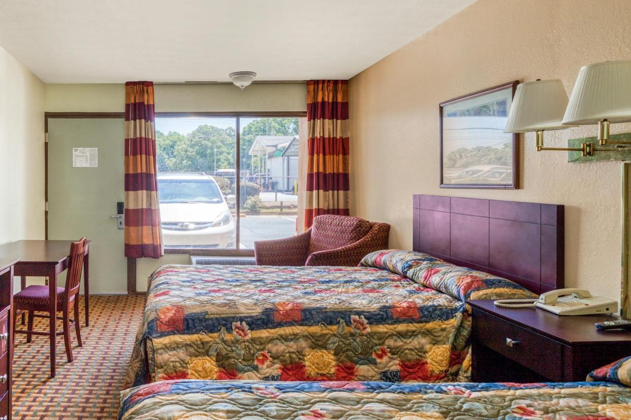 Oyo Hotel Decatur I-20 East & Wesley Club Dr Exterior foto
